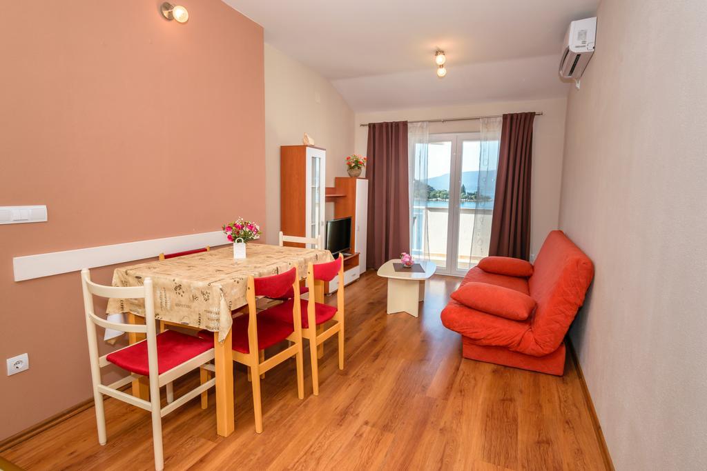 Apartments Galeb บลัตเซ ภายนอก รูปภาพ